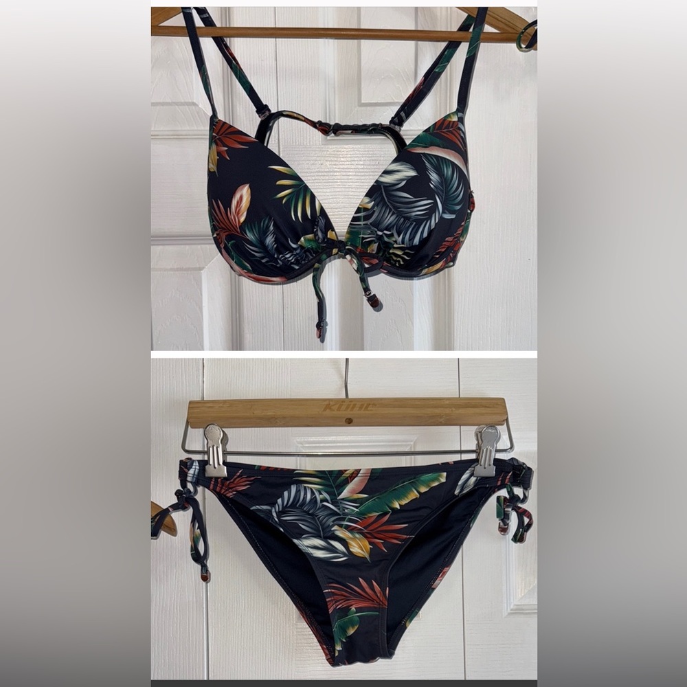 Navy Tropical Print Bikini Top and Bottom Set Size M